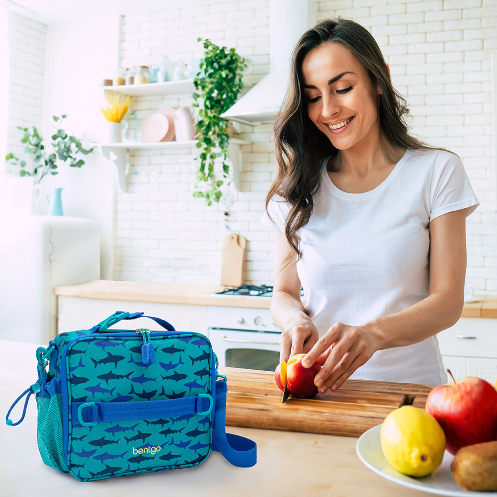 bentgo-kids-prints-lunch-box-and-lunch-bag-q1 BGPTBDL1-SHK-11.jpg